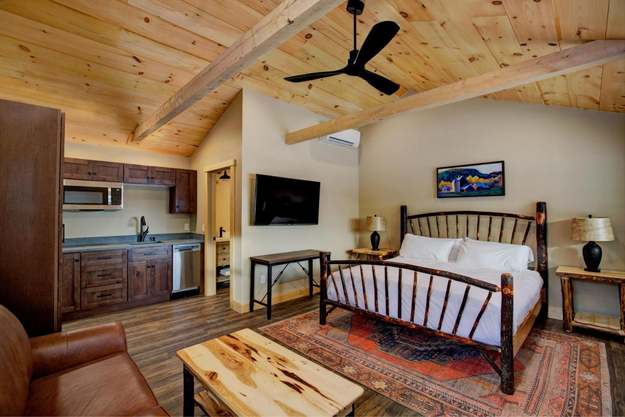 The Lodge By Sunapee Stays Exterior photo